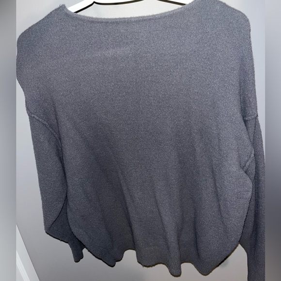 GREY Aritzia Relaxed V-Neck Sweater - Picture 3 of 4